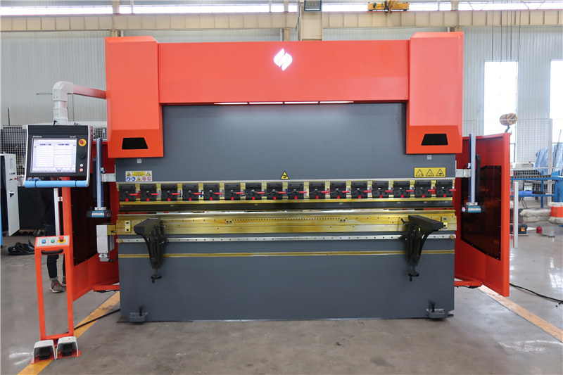 Prensa plegadora cnc ACCURL DA66T 4 ejes 3000mm