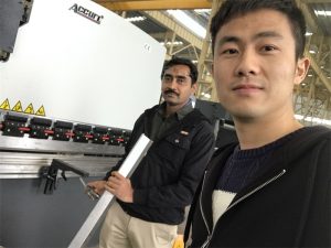 Algeria Client Testing Press Máquina de freno en nuestra fábrica