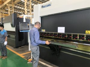Máquina de prueba de clientes de Irán en nuestra fábrica 3