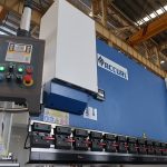 frenadora popular cnc hidráulica con sistema de control estun E210 WC67Y- 125Ton / 3200mm con servicio de ingeniería